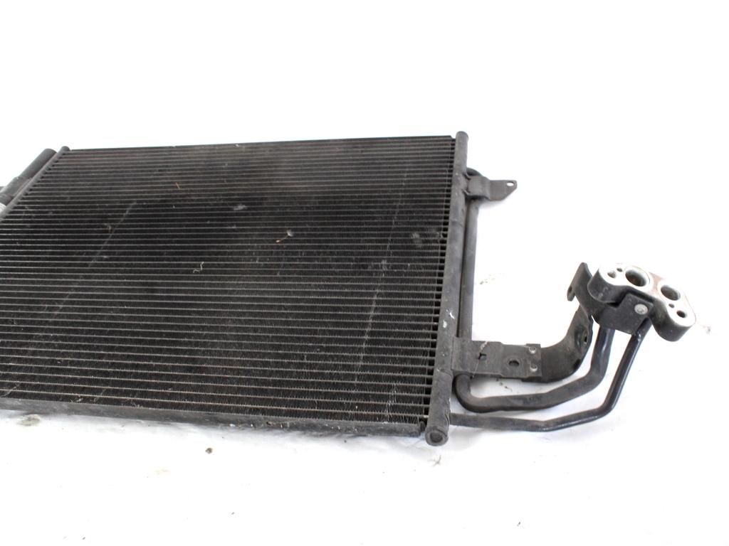 HLADILNIK KLIME OEM N. 1T0820411E ORIGINAL REZERVNI DEL VOLKSWAGEN TOURAN 1T2 MK1 R1 (2006 - 2010)DIESEL LETNIK 2007