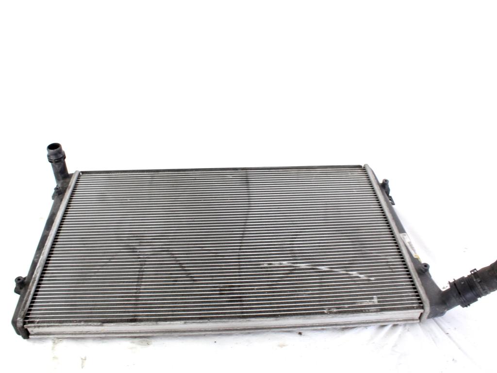 RADIATOR VODE OEM N. 1K0121251AK ORIGINAL REZERVNI DEL VOLKSWAGEN TOURAN 1T2 MK1 R1 (2006 - 2010)DIESEL LETNIK 2007