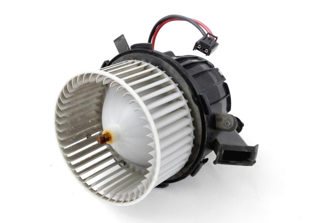 VENTILATOR  KABINE  OEM N. PAB820021C ORIGINAL REZERVNI DEL PORSCHE MACAN 95B MK1 R (2018-2022)BENZINA LETNIK 2021