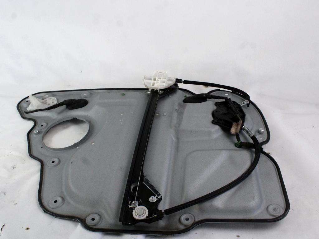 ROCNI SISTEM ZA DVIGOVANJE ZADNJEGA STEKLA  OEM N. 1T0839462N ORIGINAL REZERVNI DEL VOLKSWAGEN TOURAN 1T2 MK1 R1 (2006 - 2010)DIESEL LETNIK 2007