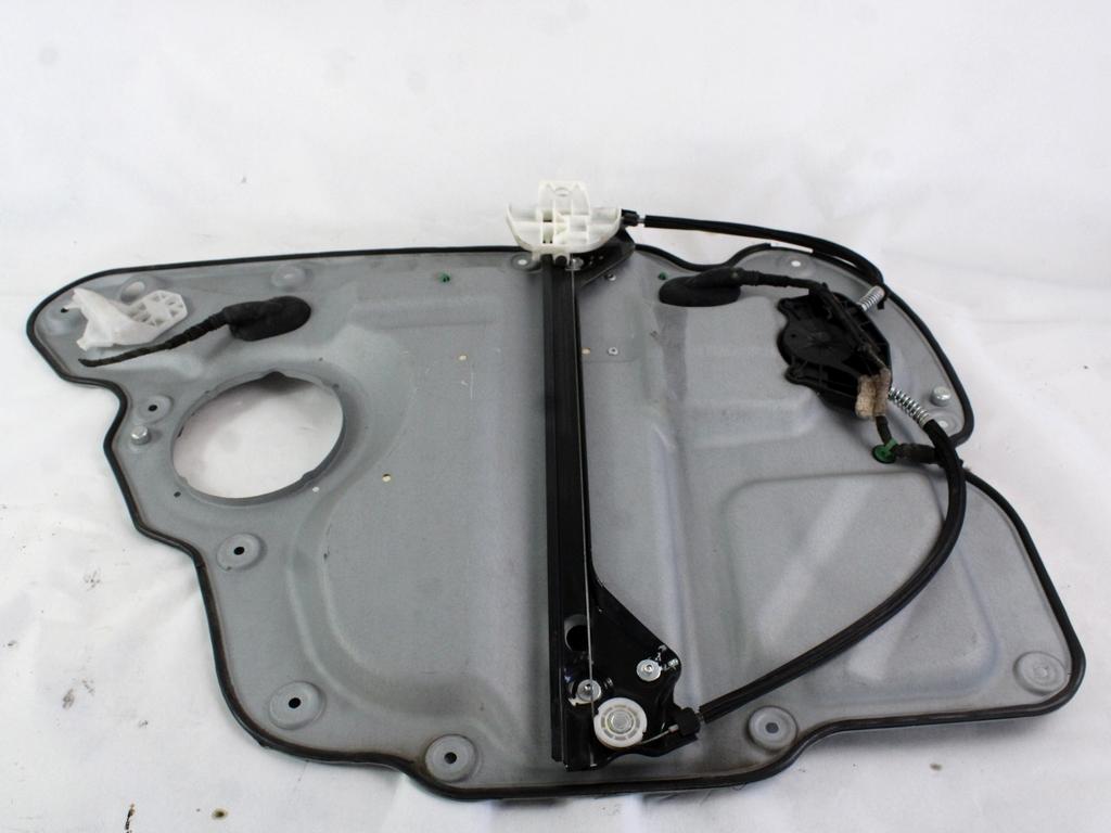 ROCNI SISTEM ZA DVIGOVANJE ZADNJEGA STEKLA  OEM N. 1T0839462N ORIGINAL REZERVNI DEL VOLKSWAGEN TOURAN 1T2 MK1 R1 (2006 - 2010)DIESEL LETNIK 2007