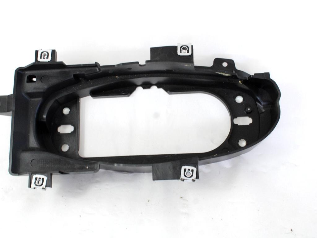 SREDINSKA KONZOLA  OEM N. 8W0863531 ORIGINAL REZERVNI DEL AUDI A4 B9 BER/SW/ALLROAD (2015 - 2019)DIESEL LETNIK 2016