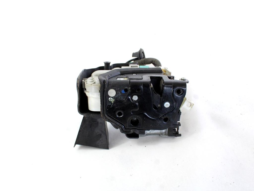 CENTRALNO ZAKLEPANJE PREDNIH LEVIH VRAT OEM N. 8X1837015B ORIGINAL REZERVNI DEL AUDI A4 B9 BER/SW/ALLROAD (2015 - 2019)DIESEL LETNIK 2016