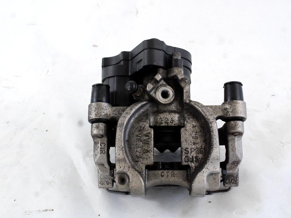 ZADNJE DESNE ZAVORNE CELJUSTI  OEM N. 8V0615424D ORIGINAL REZERVNI DEL VOLKSWAGEN T-ROC A11 (DAL 2017)  DIESEL LETNIK 2020