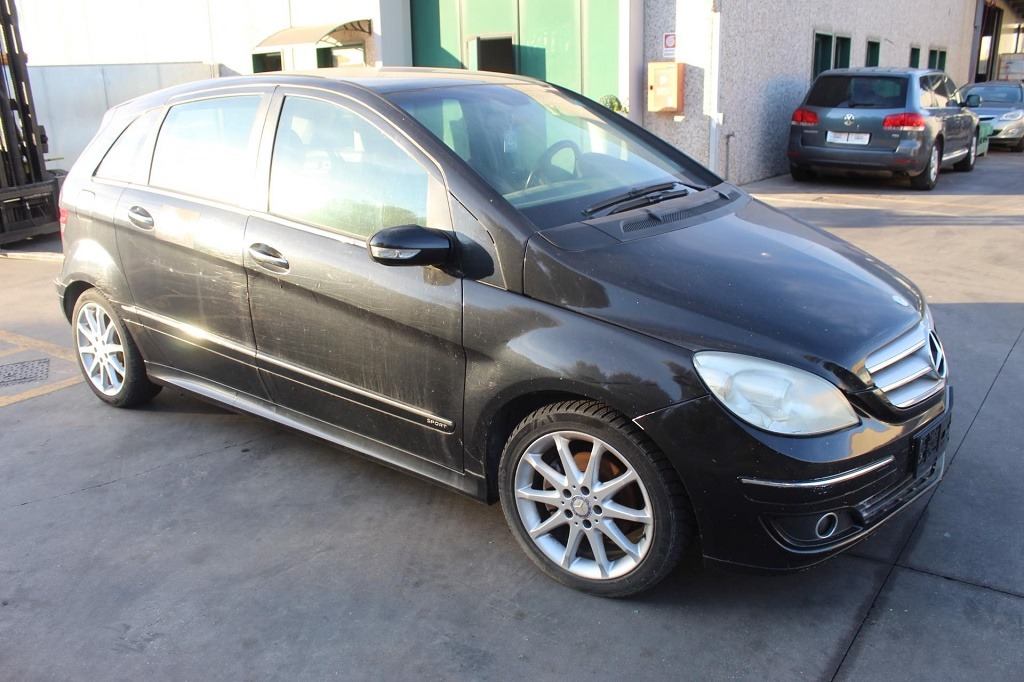 MERCEDES CLASSE B 200 W245 2.0 D 103KW 6M 5P (2008) RICAMBI IN MAGAZZINO