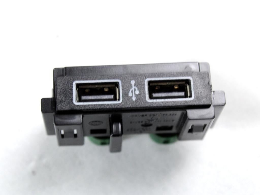 USB / AUX OEM N. 2GA863324B ORIGINAL REZERVNI DEL VOLKSWAGEN T-ROC A11 (DAL 2017)  DIESEL LETNIK 2020