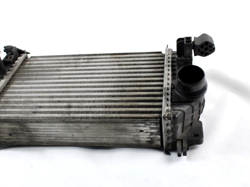 HLADILNIK INTERCOOLER OEM N. 13283253 ORIGINAL REZERVNI DEL OPEL MERIVA B S10 (2010 -2017)DIESEL LETNIK 2016