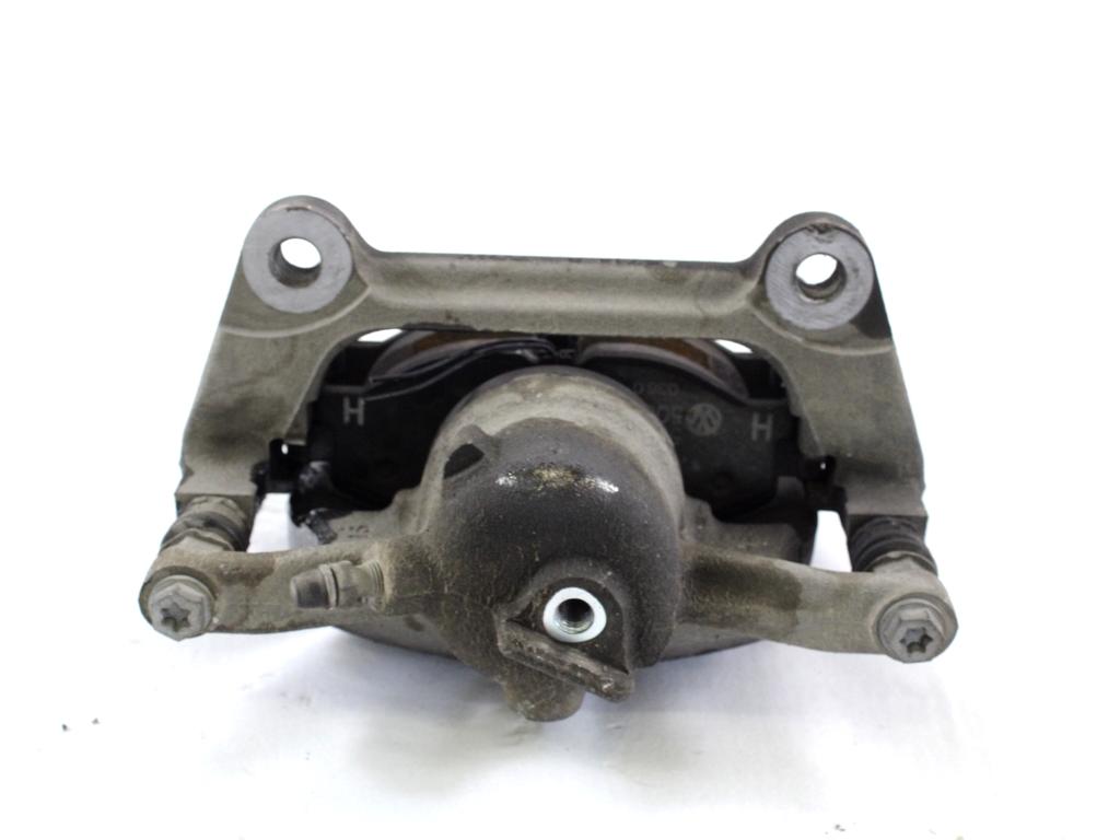 SPREDNJE DESNE ZAVORNE CELJUSTI  OEM N. 8V0615124 ORIGINAL REZERVNI DEL AUDI A3 MK3R 8V 8V1 8VK 8VS 8VM 8V7 8VE 3P/5P/CABRIO (2016 -2020)DIESEL LETNIK 2018