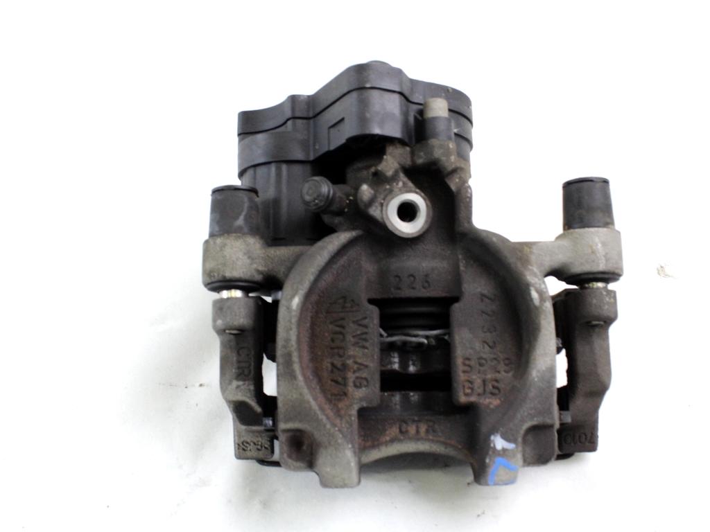 ZADNJE DESNE ZAVORNE CELJUSTI  OEM N. 8V0615424D ORIGINAL REZERVNI DEL AUDI A3 MK3R 8V 8V1 8VK 8VS 8VM 8V7 8VE 3P/5P/CABRIO (2016 -2020)DIESEL LETNIK 2018