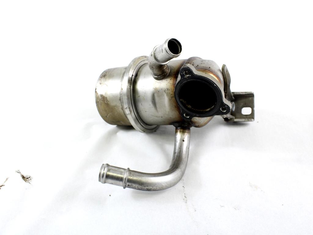 EGR VENTIL/IZMENJALNIK OEM N. 04L131512BR ORIGINAL REZERVNI DEL AUDI A3 MK3R 8V 8V1 8VK 8VS 8VM 8V7 8VE 3P/5P/CABRIO (2016 -2020)DIESEL LETNIK 2018