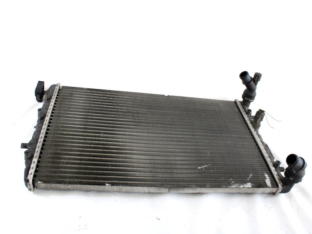 RADIATOR VODE OEM N. 8MK376717701 ORIGINAL REZERVNI DEL VOLKSWAGEN POLO 9N R (2005 - 10/2009) DIESEL LETNIK 2007