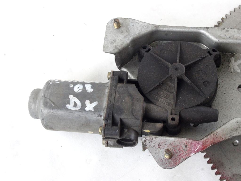 MEHANIZEM DVIGA SPREDNJIH STEKEL  OEM N. 17512 SISTEMA ALZACRISTALLO PORTA ANTERIORE ELETTR ORIGINAL REZERVNI DEL RENAULT KANGOO KC0/1 MK1 (1998 - 2003) DIESEL LETNIK 2002