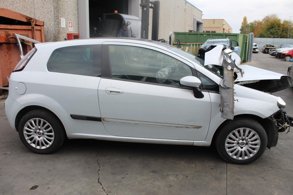 FIAT PUNTO EVO 1.3 D 66KW 5M 3P (2009) RICAMBI IN MAGAZZINO