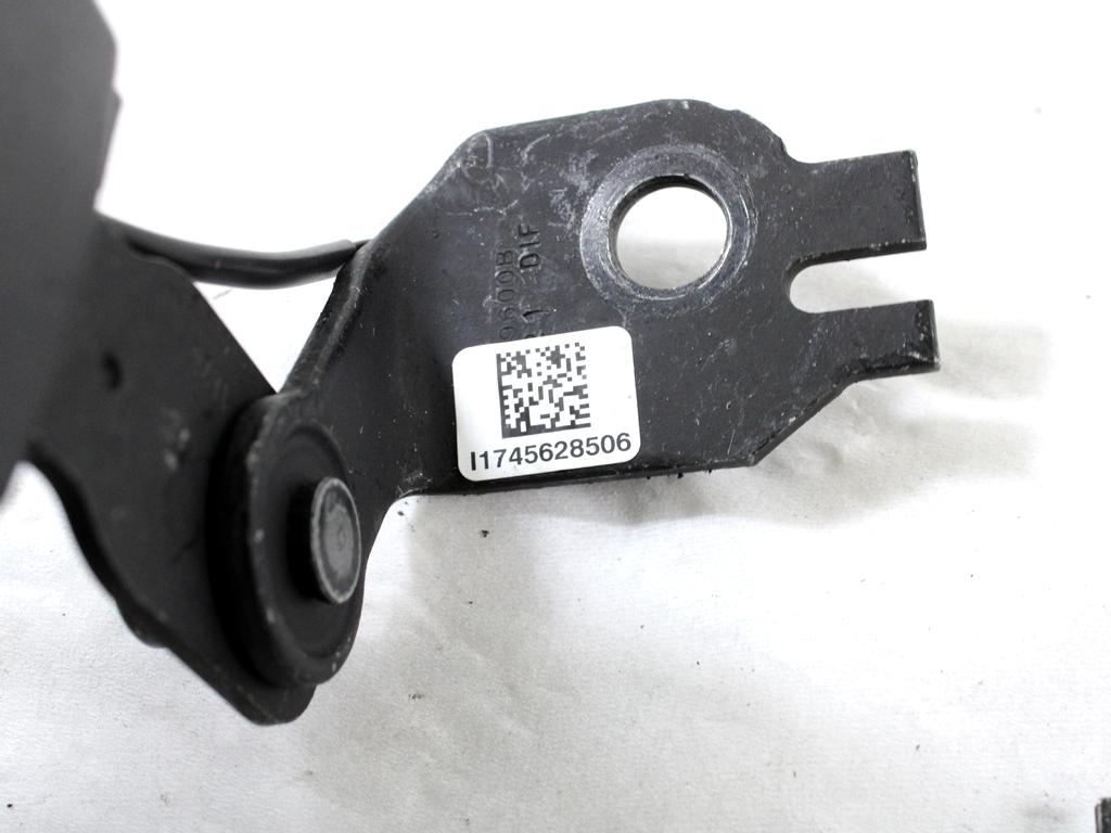 KONZOLE IN SINE SEDEZEV OEM N. 7456285 ORIGINAL REZERVNI DEL BMW SERIE 1 BERLINA F40 (DAL 2019)DIESEL LETNIK 2022