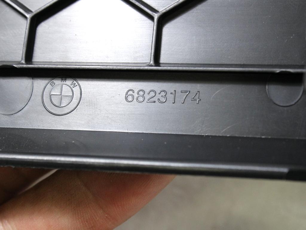 MONTA?NI DELI /  ARMATURNE PLOSCE SPODNJI OEM N. 6823174 ORIGINAL REZERVNI DEL BMW SERIE 1 BERLINA F40 (DAL 2019)DIESEL LETNIK 2022