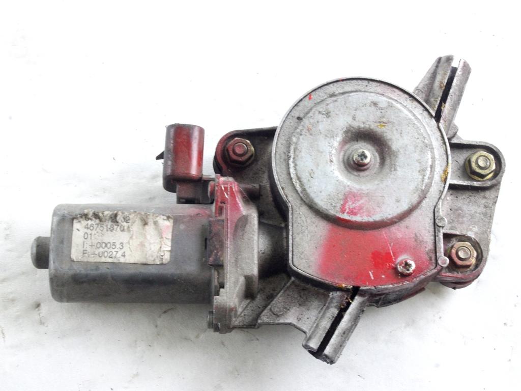 DVIZNI MEHANIZEM SPREDNIH STEKEL  OEM N. 18392 MOTORINO ALZACRISTALLO PORTA ANTERIORE ORIGINAL REZERVNI DEL ALFA ROMEO 147 937 R (2005 - 2010) DIESEL LETNIK 2008