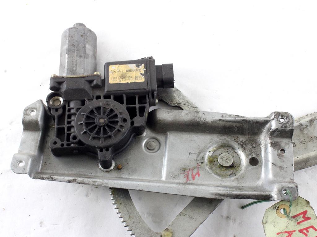 MEHANIZEM DVIGA SPREDNJIH STEKEL  OEM N. 9011 SISTEMA ALZACRISTALLO PORTA ANTERIORE ELETTRI ORIGINAL REZERVNI DEL OPEL VECTRA B J96 BER/SW (1995 - 1999) DIESEL LETNIK 1997