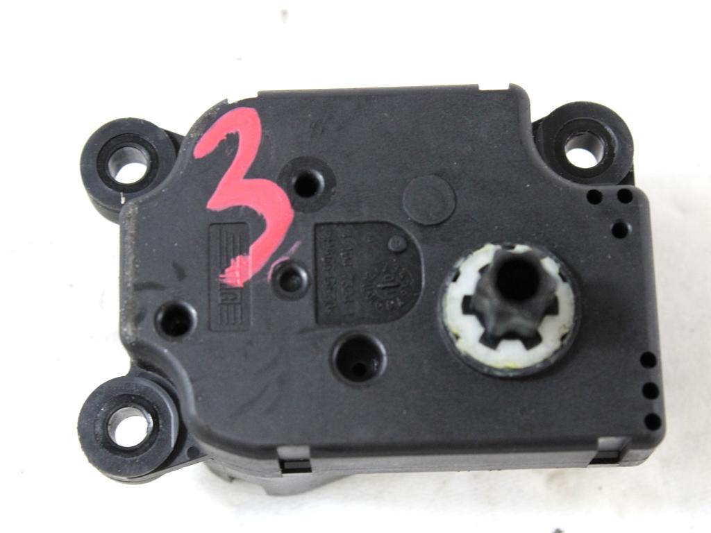 MOTORCEK OGREVANJA OEM N. U9518001 ORIGINAL REZERVNI DEL OPEL ASTRA J P10 5P/3P/SW (2010 - 2015) DIESEL LETNIK 2011