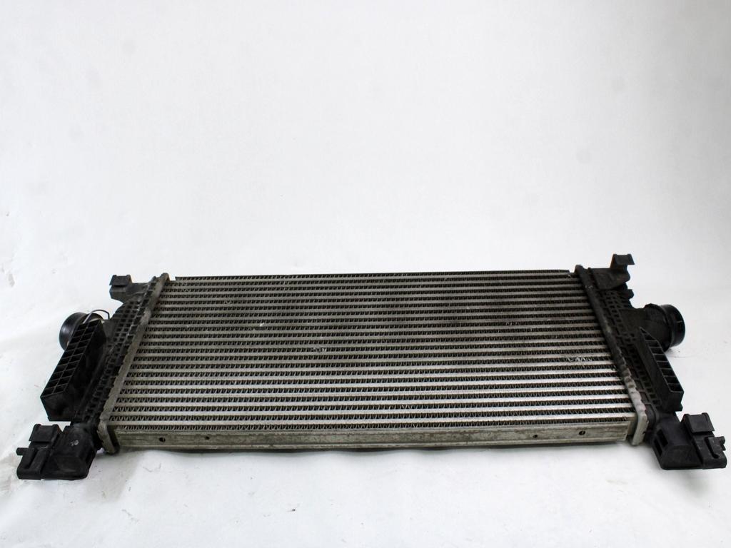 HLADILNIK INTERCOOLER OEM N. 13267646 ORIGINAL REZERVNI DEL OPEL ASTRA J P10 5P/3P/SW (2010 - 2015) DIESEL LETNIK 2011