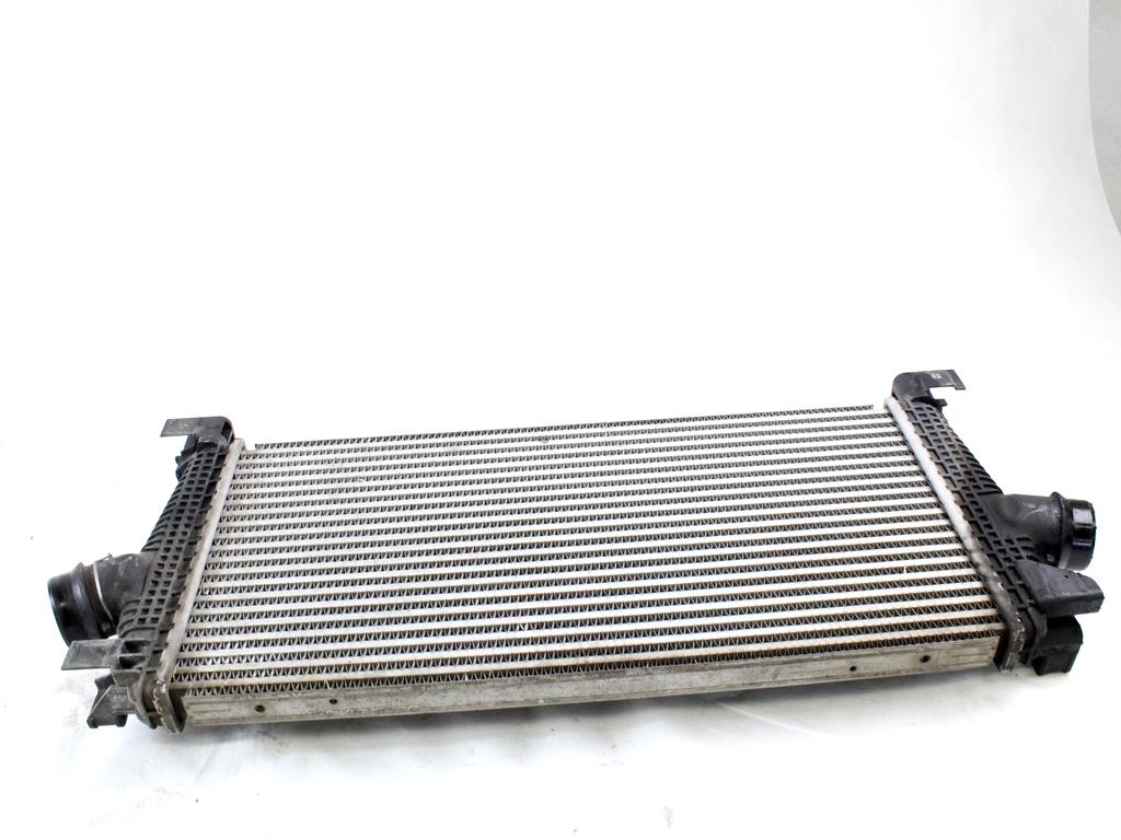 HLADILNIK INTERCOOLER OEM N. 13267646 ORIGINAL REZERVNI DEL OPEL ASTRA J P10 5P/3P/SW (2010 - 2015) DIESEL LETNIK 2011