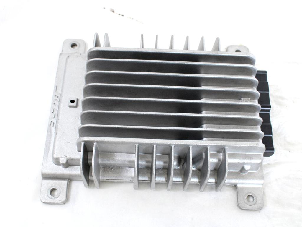 OJACEVALEC AVDIO/RADIO ENOTA  OEM N. 28061-1CA0A ORIGINAL REZERVNI DEL INFINITI QX70 S51 (2013-2017)DIESEL LETNIK 2015