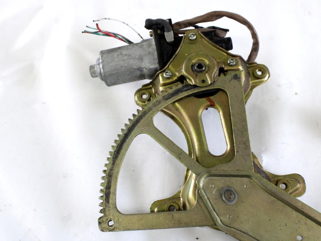 MEHANIZEM DVIGA SPREDNJIH STEKEL  OEM N. 16320 SISTEMA ALZACRISTALLO PORTA ANTERIORE ELETTR ORIGINAL REZERVNI DEL LEXUS IS 200 300 E1 (1998 - 2005)BENZINA LETNIK 2001