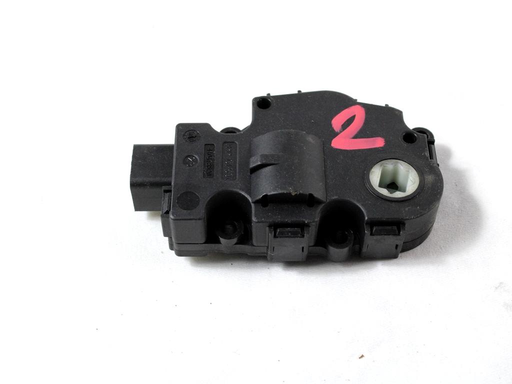 MOTORCEK OGREVANJA OEM N. CZ113930-0711 ORIGINAL REZERVNI DEL BMW SERIE 3 BER/SW/COUPE/CABRIO E90/E91/E92/E93 (2005 -2009) DIESEL LETNIK 2007