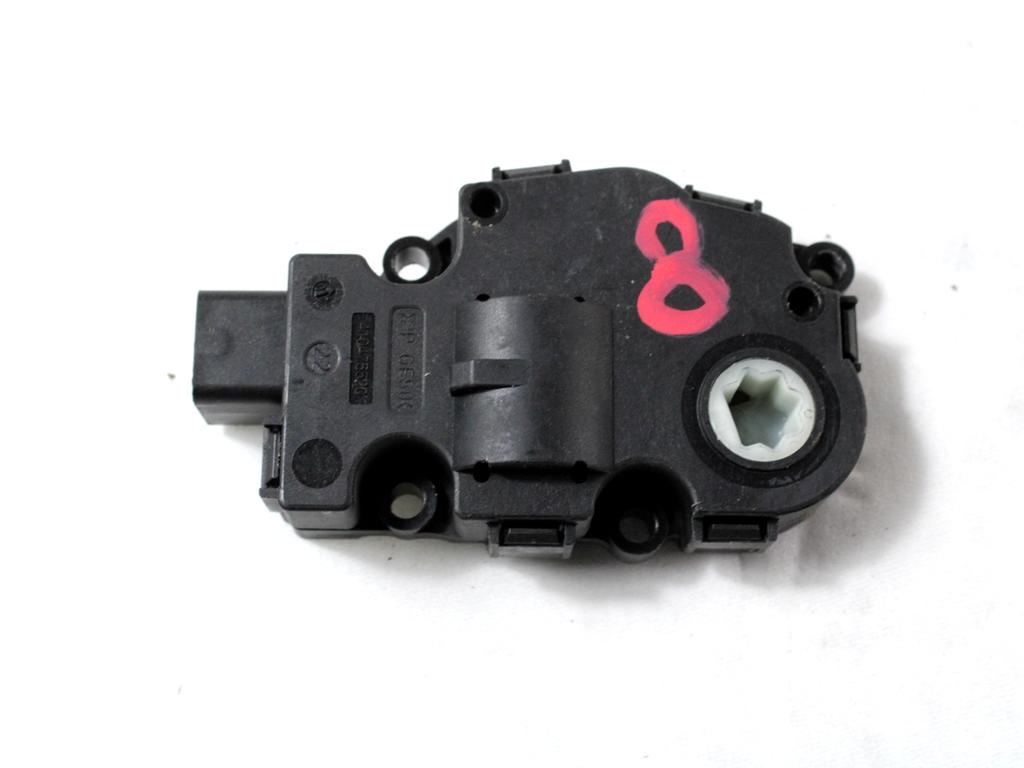 MOTORCEK OGREVANJA OEM N. CZ113930-0711 ORIGINAL REZERVNI DEL BMW SERIE 3 BER/SW/COUPE/CABRIO E90/E91/E92/E93 (2005 -2009) DIESEL LETNIK 2007