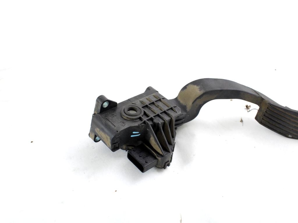 PEDALI OEM N. 55702020 ORIGINAL REZERVNI DEL FIAT PUNTO EVO 199 (2009 - 2012)  DIESEL LETNIK 2009