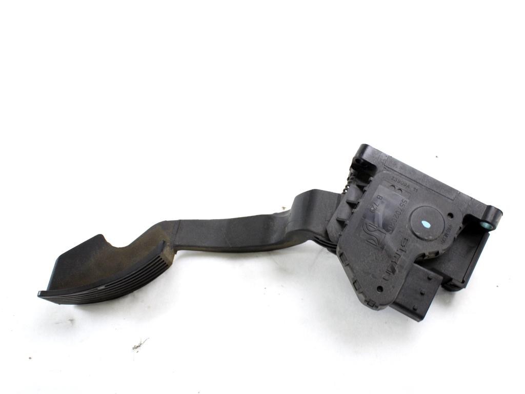 PEDALI OEM N. 55702020 ORIGINAL REZERVNI DEL FIAT PUNTO EVO 199 (2009 - 2012)  DIESEL LETNIK 2009