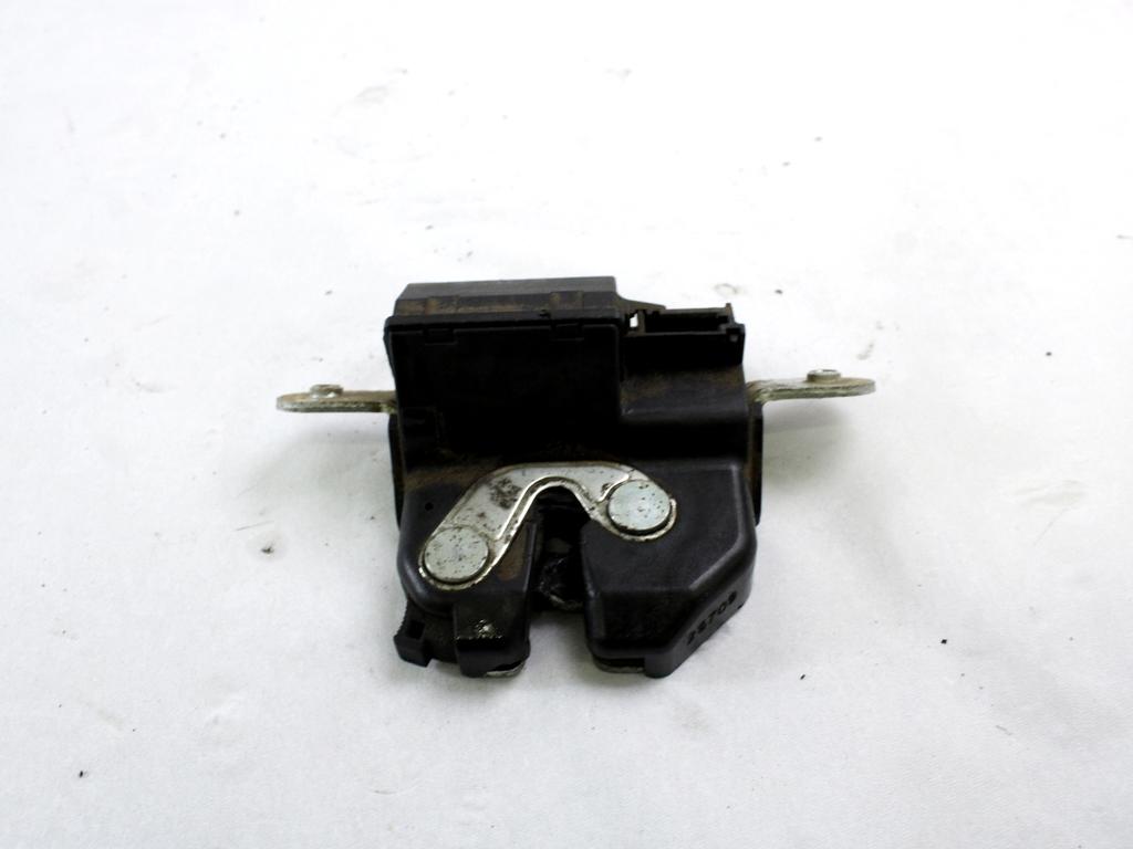 ZAKLEPANJE PRTLJA?NIH VRAT  OEM N. 55701971 ORIGINAL REZERVNI DEL FIAT PUNTO EVO 199 (2009 - 2012)  DIESEL LETNIK 2009