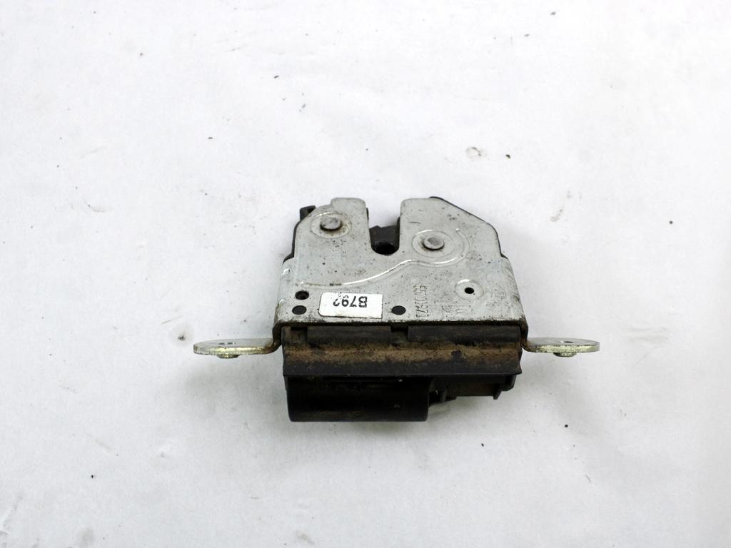 ZAKLEPANJE PRTLJA?NIH VRAT  OEM N. 55701971 ORIGINAL REZERVNI DEL FIAT PUNTO EVO 199 (2009 - 2012)  DIESEL LETNIK 2009