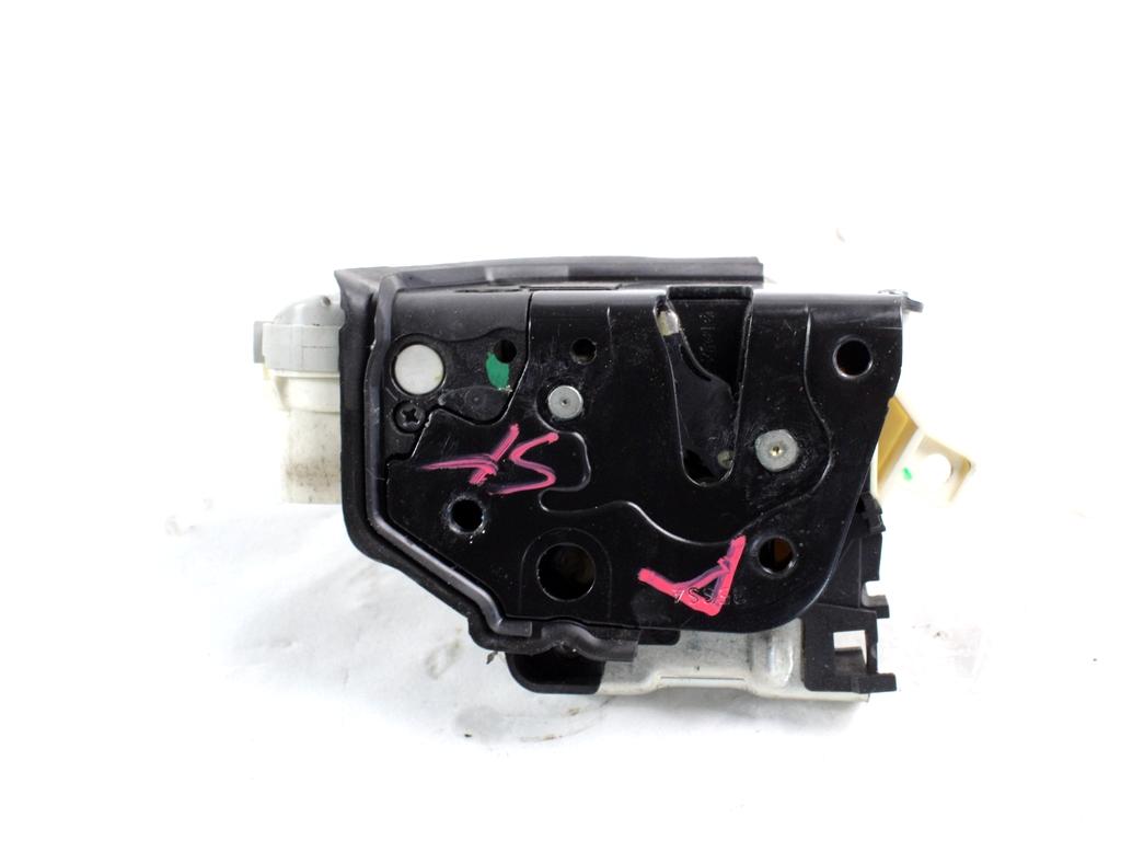 CENTRALNO ZAKLEPANJE PREDNIH LEVIH VRAT OEM N. 8J1837015D ORIGINAL REZERVNI DEL AUDI Q3 8U (2011 - 2014)DIESEL LETNIK 2014