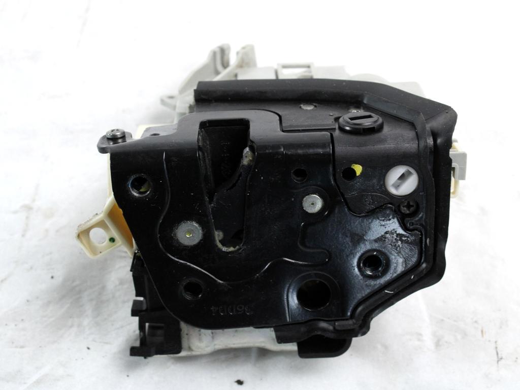 CENTRALNO ZAKLEPANJE ZADNJIH DESNIH VRAT OEM N. 8K0839016E ORIGINAL REZERVNI DEL AUDI Q3 8U (2011 - 2014)DIESEL LETNIK 2014