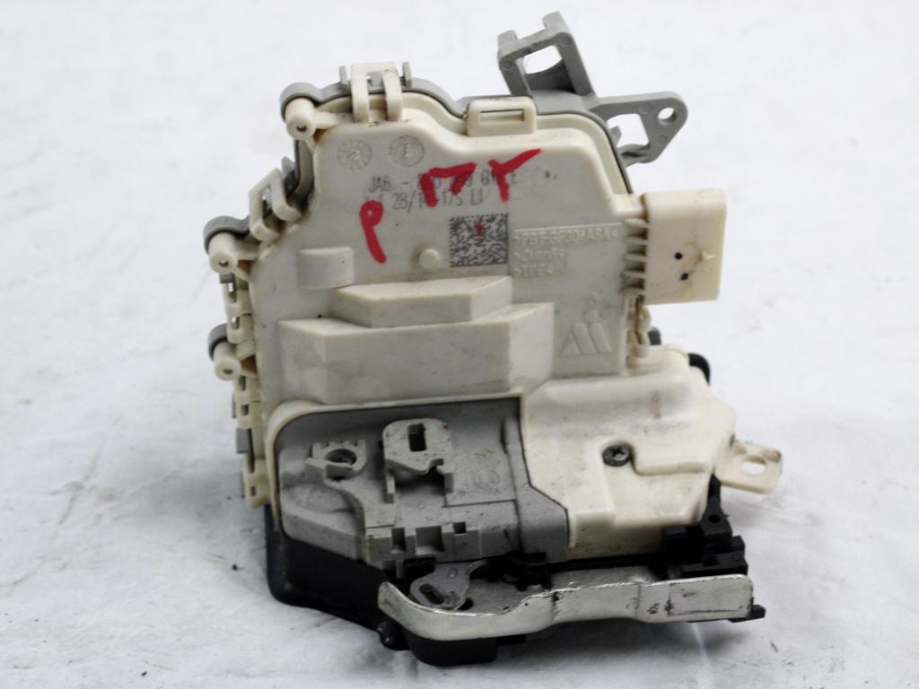 CENTRALNO ZAKLEPANJE ZADNJIH DESNIH VRAT OEM N. 8K0839016E ORIGINAL REZERVNI DEL AUDI Q3 8U (2011 - 2014)DIESEL LETNIK 2014