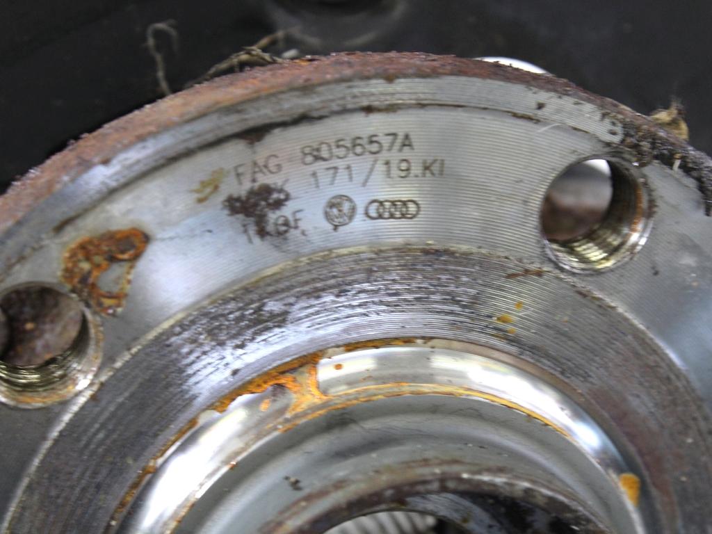 LEVI VRTLJIVI LEZAJ / PESTO KOLESA Z LEZAJEM SPREDAJ OEM N. 1K0407255AA ORIGINAL REZERVNI DEL AUDI Q3 8U (2011 - 2014)DIESEL LETNIK 2014