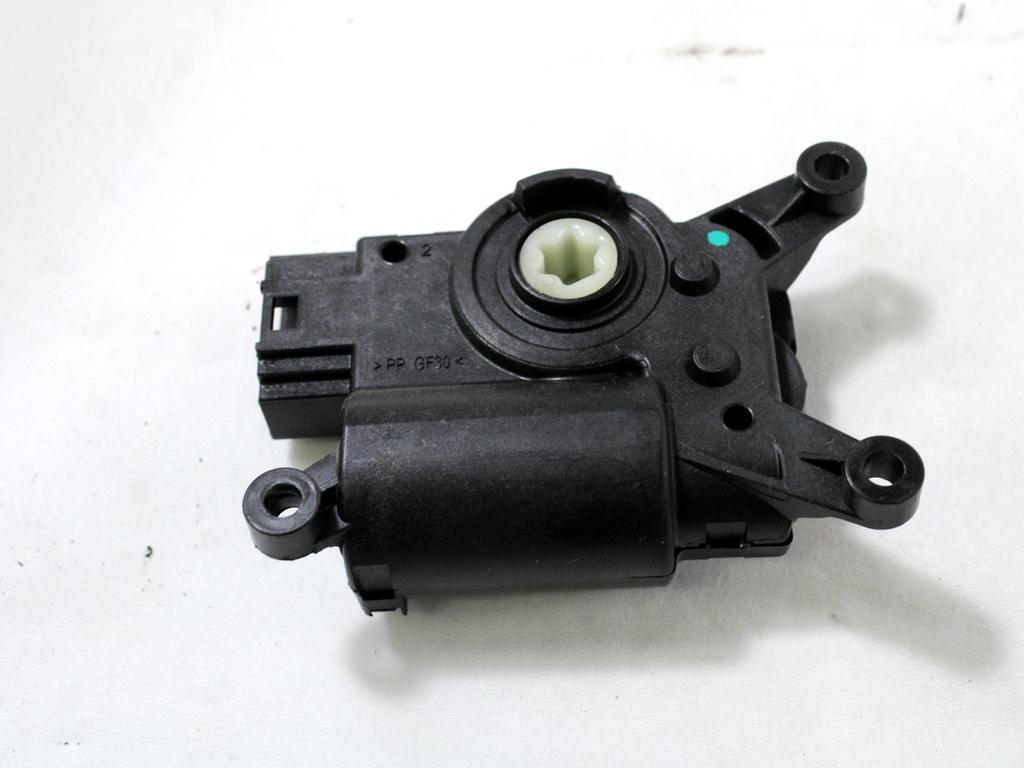 MOTORCEK OGREVANJA OEM N. 5Q0907511L ORIGINAL REZERVNI DEL AUDI Q3 8U (2011 - 2014)DIESEL LETNIK 2014