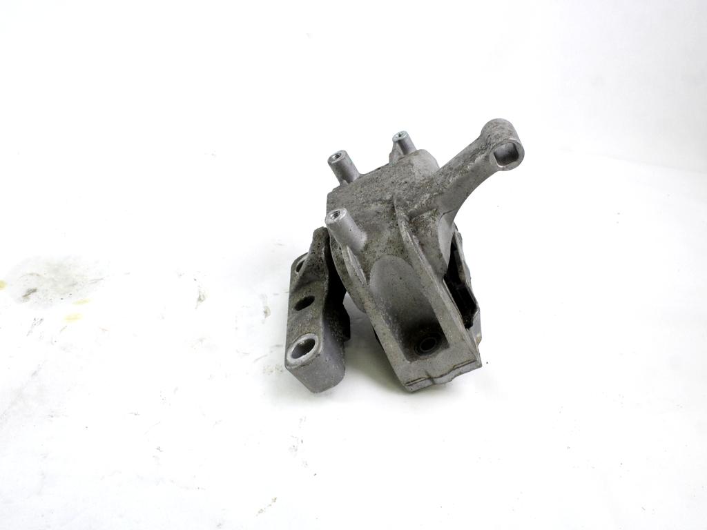 NOSILCI MOTORJA/DRUGO OEM N. 5N0199262F ORIGINAL REZERVNI DEL AUDI Q3 8U (2011 - 2014)DIESEL LETNIK 2014