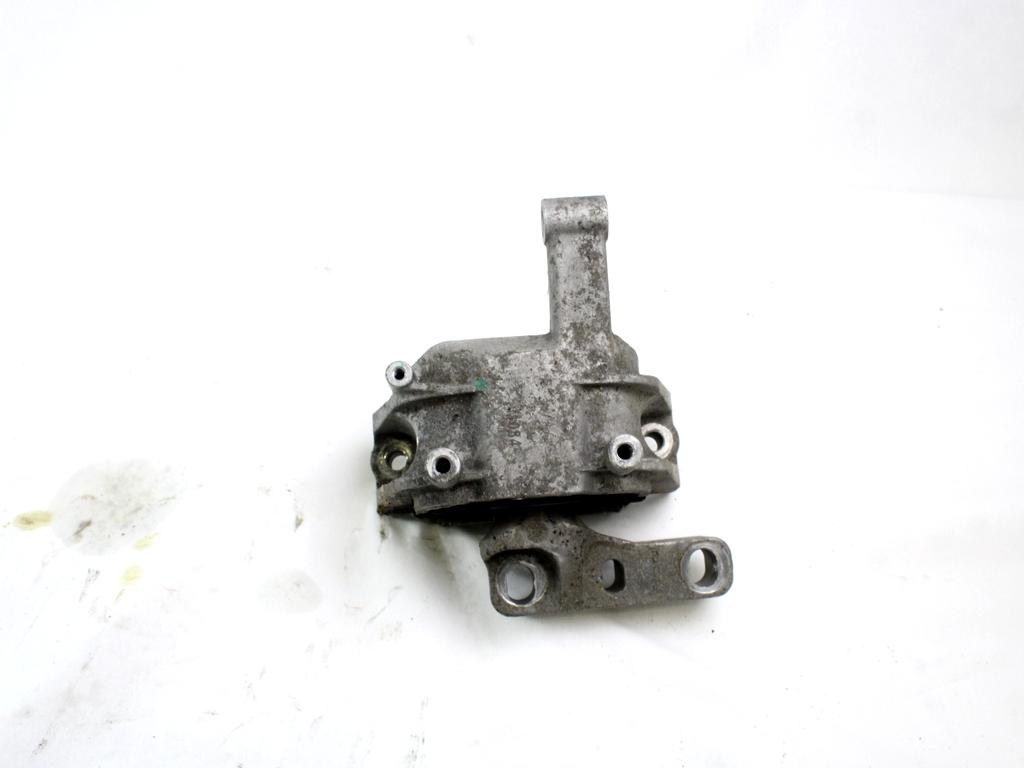 NOSILCI MOTORJA/DRUGO OEM N. 5N0199262F ORIGINAL REZERVNI DEL AUDI Q3 8U (2011 - 2014)DIESEL LETNIK 2014