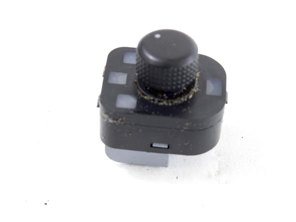 STIKALA ELEKTRICNIH OGLEDAL  OEM N. 5P0959565 ORIGINAL REZERVNI DEL SEAT LEON 1P1 MK2 (2005 - 2012) DIESEL LETNIK 2011