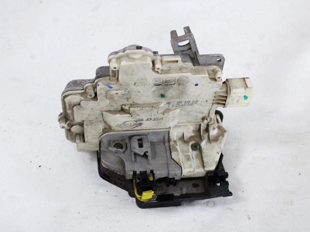 CENTRALNO ZAKLEPANJE ZADNJIH DESNIH VRAT OEM N. 1P0839016 ORIGINAL REZERVNI DEL SEAT LEON 1P1 MK2 (2005 - 2012) DIESEL LETNIK 2011