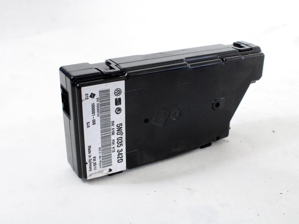 OJACEVALEC AVDIO/RADIO ENOTA  OEM N. 5N0035342D ORIGINAL REZERVNI DEL SEAT LEON 1P1 MK2 (2005 - 2012) DIESEL LETNIK 2011