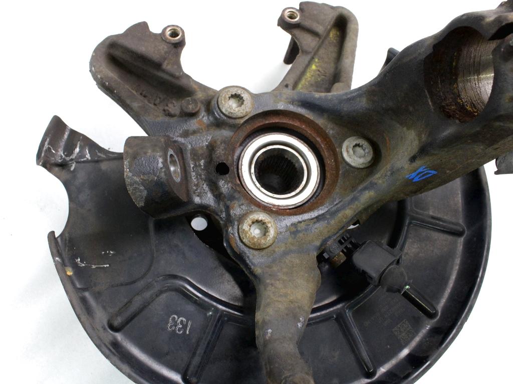 VRTLJIVI LEZAJ DESNO / PESTO KOLESA Z LEZAJEM SPREDAJ OEM N. 1K0407256T ORIGINAL REZERVNI DEL SEAT LEON 1P1 MK2 (2005 - 2012) DIESEL LETNIK 2011