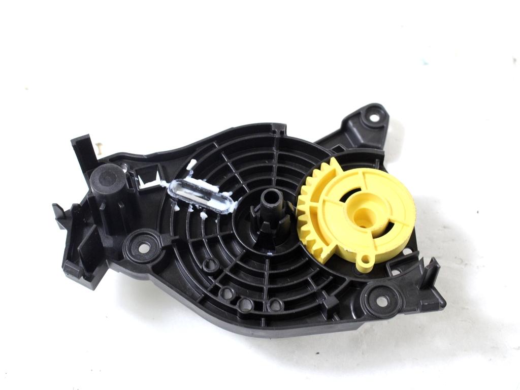 MOTORCEK OGREVANJA OEM N. T32088B ORIGINAL REZERVNI DEL CITROEN C3 SX SY MK3 (DAL 2016) BENZINA LETNIK 2019