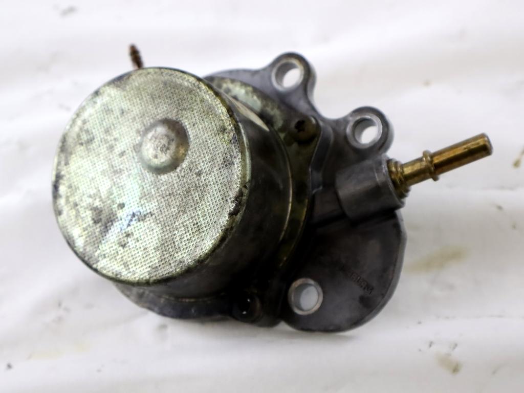 VAKUUM CRPALKA OEM N. 72241505D ORIGINAL REZERVNI DEL SAAB 9-5 YS3E BER/SW (2001 - 2007) DIESEL LETNIK 2002