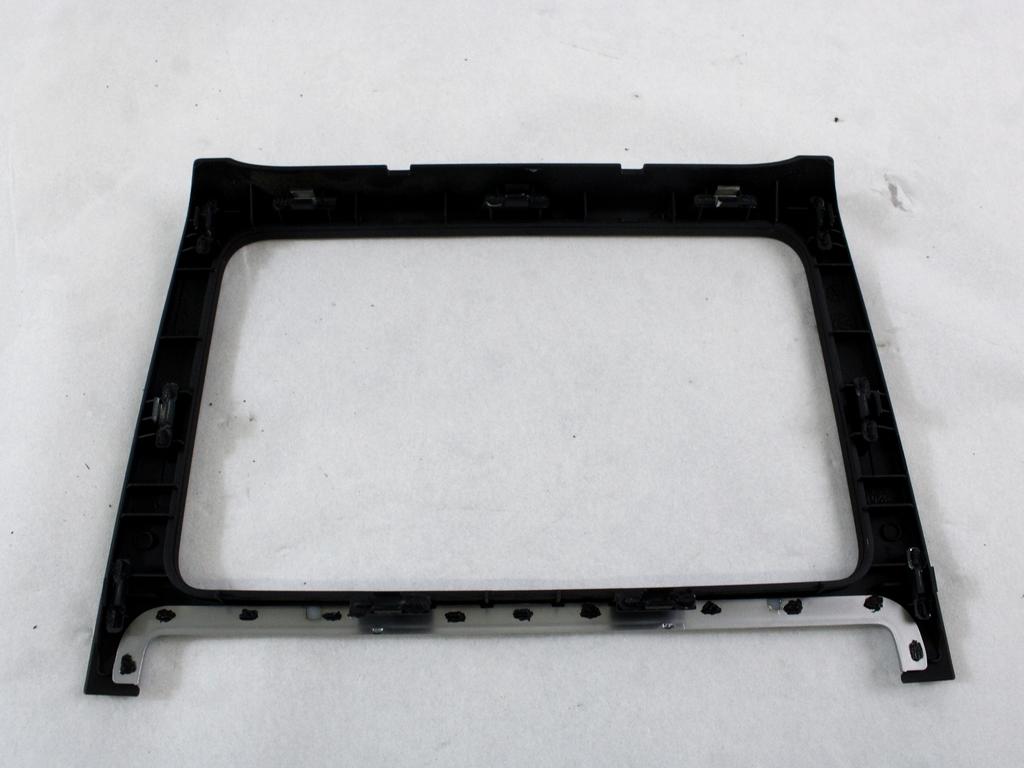 ARMATURNA PLO?CA OEM N. 6R0858069E ORIGINAL REZERVNI DEL VOLKSWAGEN POLO 6R1 6C1 (06/2009 - 02/2014) DIESEL LETNIK 2012