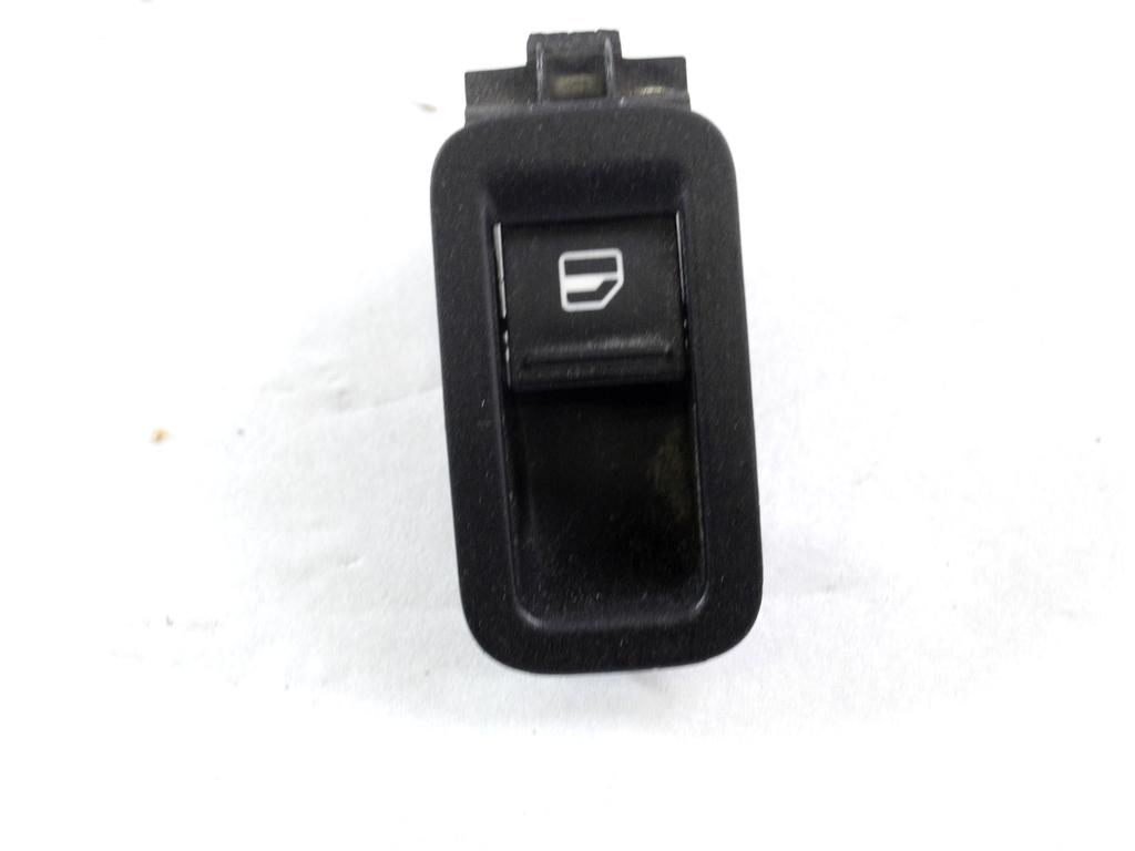 ZADNJE STIKALO OEM N. 7L6959855B ORIGINAL REZERVNI DEL VOLKSWAGEN POLO 6R1 6C1 (06/2009 - 02/2014) DIESEL LETNIK 2012