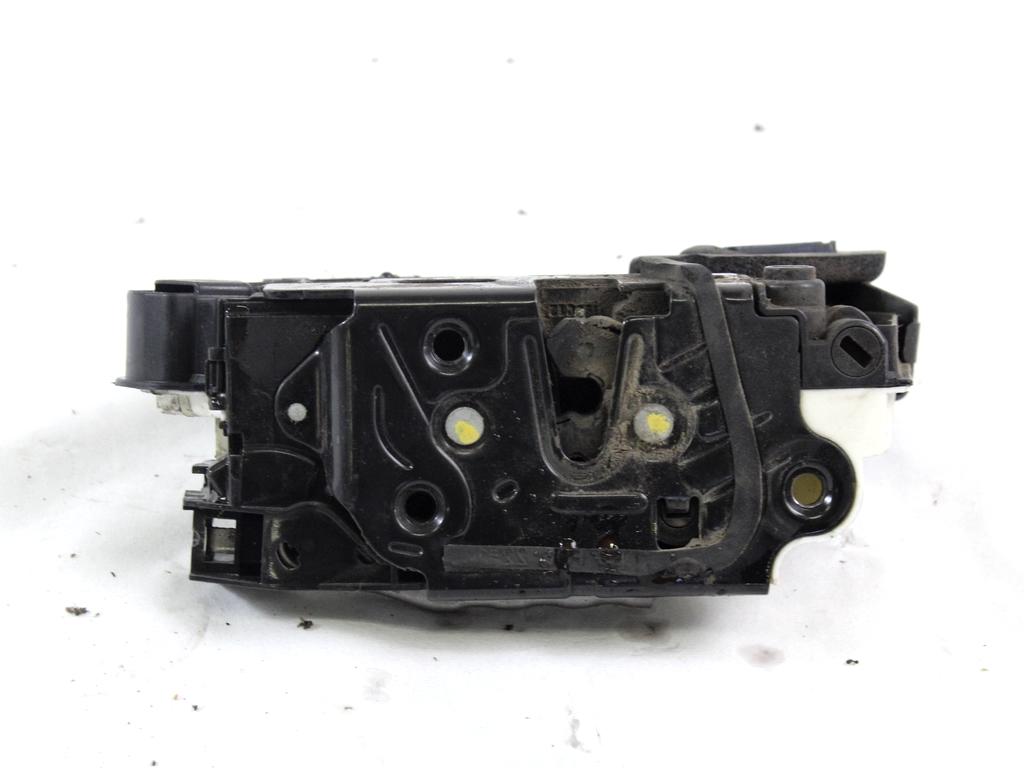 CENTRALNO ZAKLEPANJE ZADNJIH DESNIH VRAT OEM N. 6R4839016 ORIGINAL REZERVNI DEL VOLKSWAGEN POLO 6R1 6C1 (06/2009 - 02/2014) DIESEL LETNIK 2012