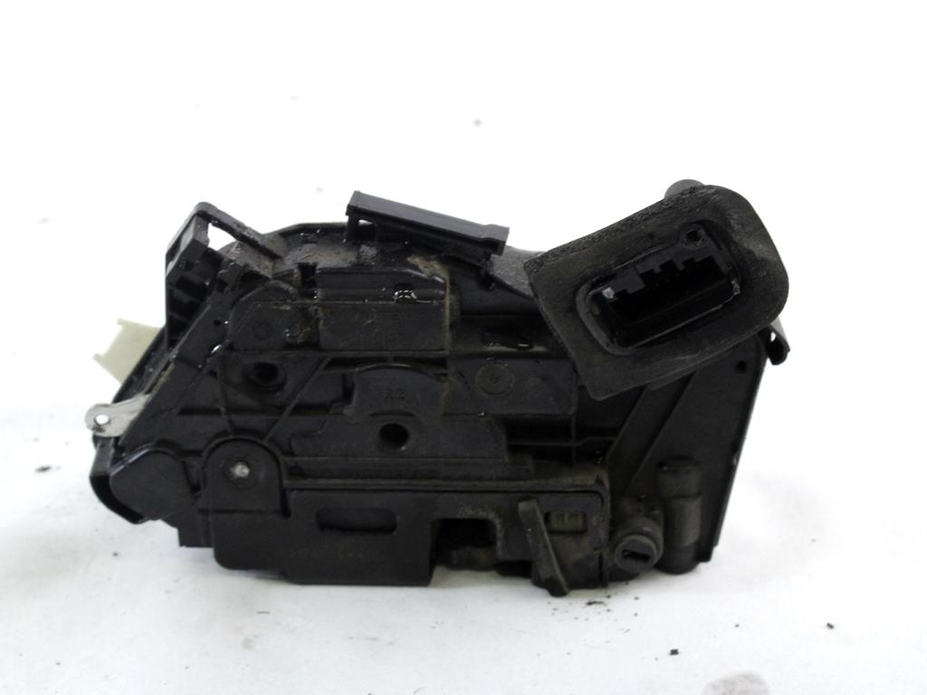 CENTRALNO ZAKLEPANJE ZADNJIH DESNIH VRAT OEM N. 6R4839016 ORIGINAL REZERVNI DEL VOLKSWAGEN POLO 6R1 6C1 (06/2009 - 02/2014) DIESEL LETNIK 2012