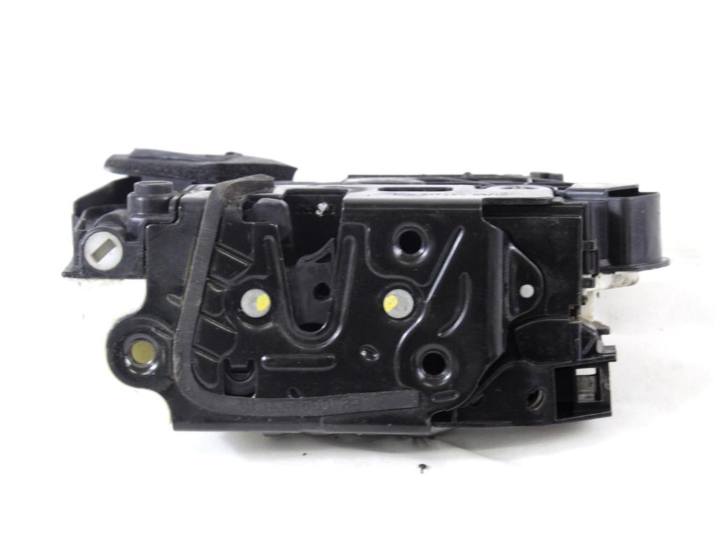 CENTRALNA KLJUCAVNICA ZADJIH LEVIH VRAT OEM N. 6R4839015 ORIGINAL REZERVNI DEL VOLKSWAGEN POLO 6R1 6C1 (06/2009 - 02/2014) DIESEL LETNIK 2012